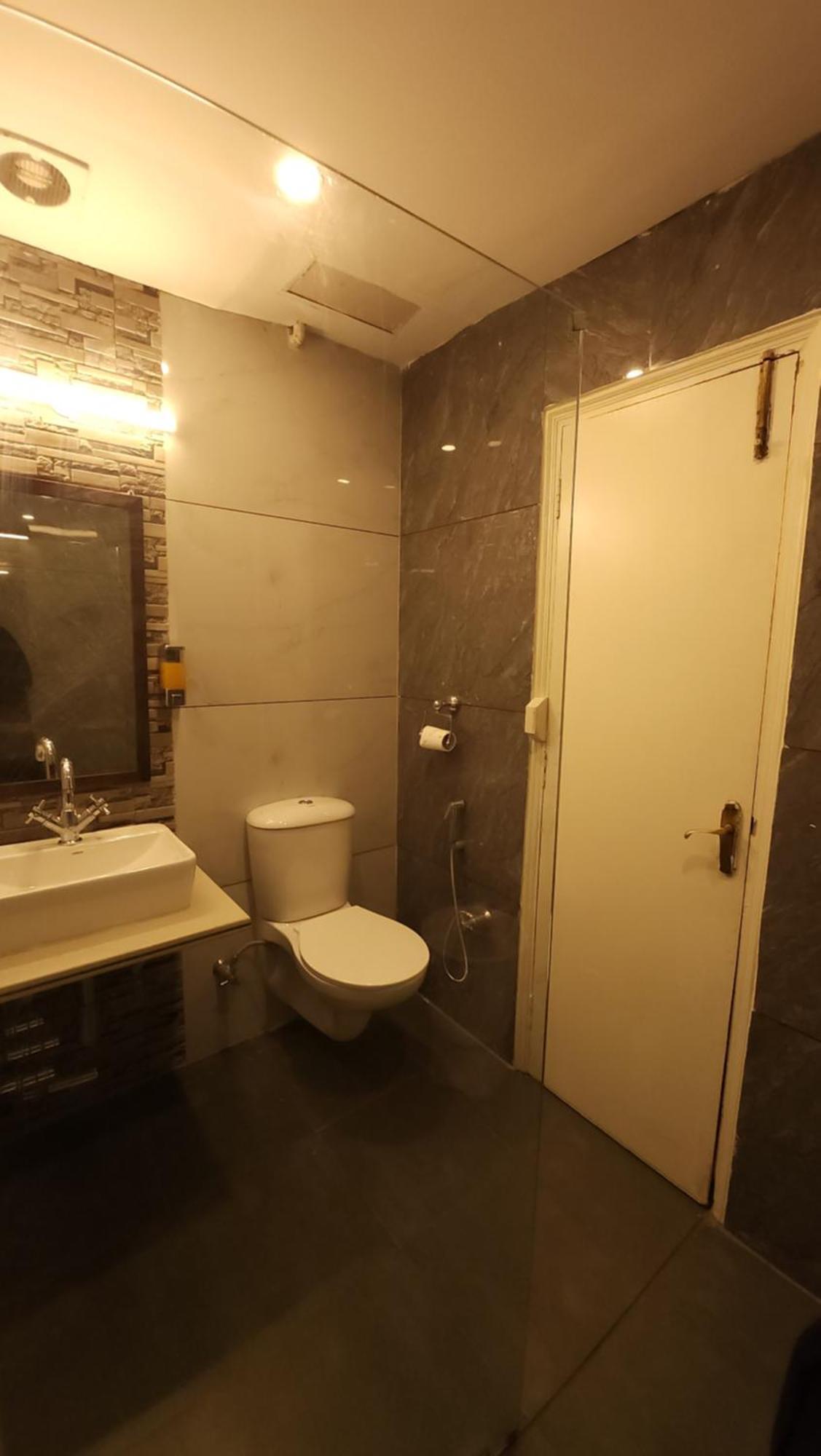 Hotel Vrs Inns Чандигарх Экстерьер фото